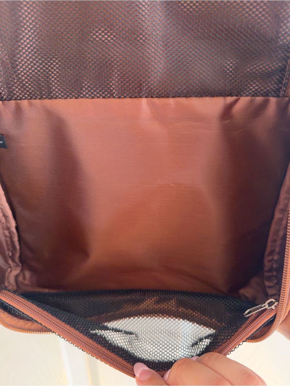 Original Penguin Chestnut Brown Hanging Travel Toiletry Bag/ Dopp Kit - Picture 4 of 8